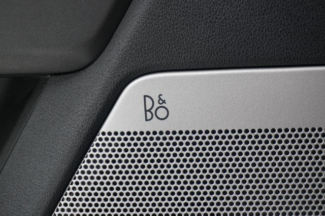 2023 Ford Super Duty F-350 SRW LARIAT 4WD Crew Cab 6.75' Box - 22921721 - 19