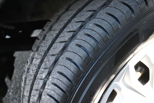 2023 Ford Transit Cargo Van XL Medium Roof - 22922595 - 10