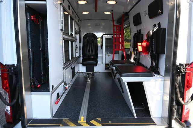 2023 Ford Transit Cargo Van XL Medium Roof - 22922595 - 26