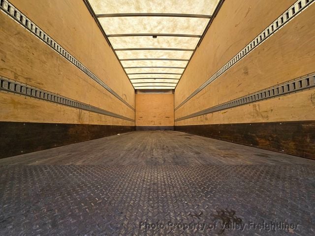 2023 Freightliner M2-106 26' DRY VAN - 22824296 - 9
