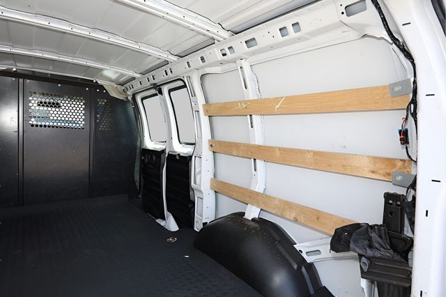2023 GMC Savana Cargo Van RWD 2500 135" - 22870443 - 12