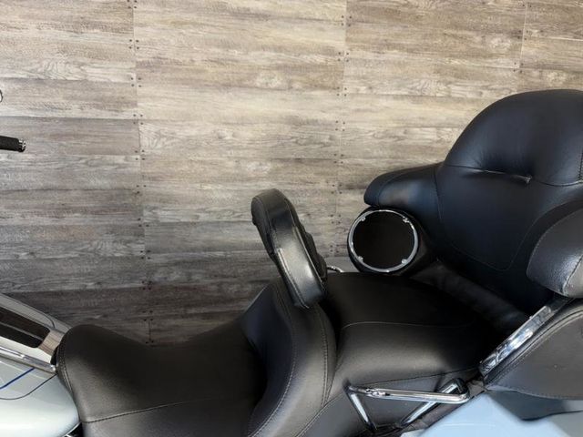 2023 Harley-Davidson FLHTCUTG Triglide Ultra Classic One Owner! - 22928274 - 12