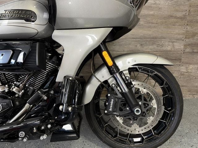 2023 Harley-Davidson FLTRXSE Road Glide CVO SUPER CLEAN! - 22892329 - 4