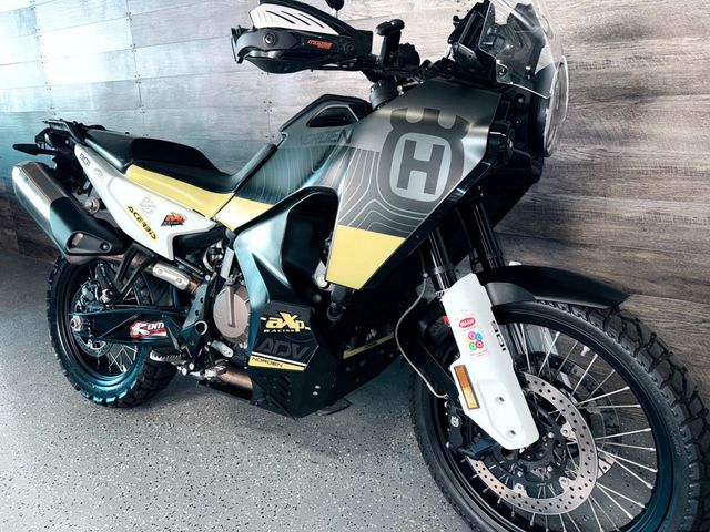 2023 Husqvarna Norden 901 LOW MILES! - 22884073 - 1