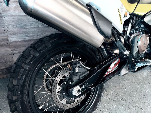 2023 Husqvarna Norden 901 LOW MILES! - 22884073 - 8