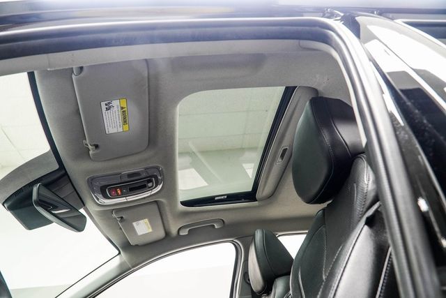 2023 Hyundai Elantra Limited IVT - 22936072 - 35