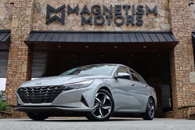 2023 Hyundai Elantra Limited IVT - 22903049 - 0