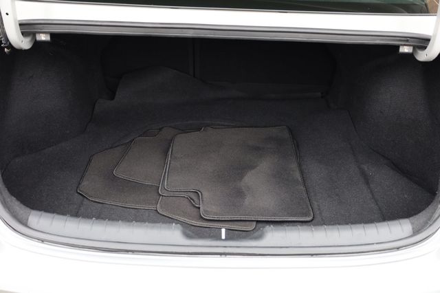 2023 Hyundai Elantra Limited IVT - 22903049 - 9