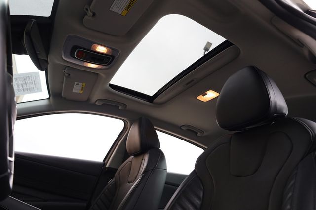 2023 Hyundai Elantra Limited IVT - 22903049 - 16