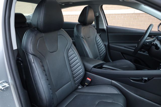 2023 Hyundai Elantra Limited IVT - 22903049 - 26