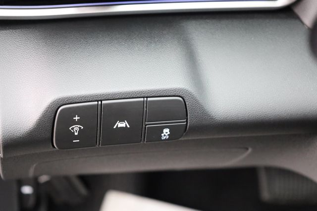 2023 Hyundai Elantra Limited IVT - 22903049 - 32