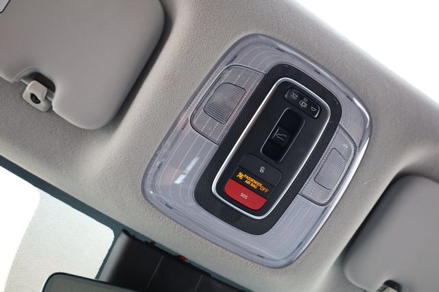 2023 Hyundai Elantra Limited IVT - 22903049 - 34