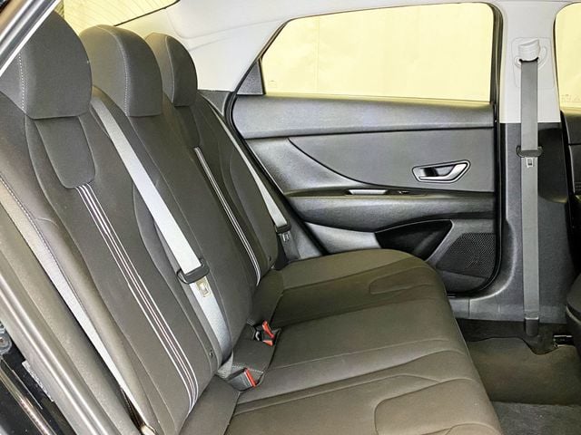2023 Hyundai Elantra SEL IVT - 22934232 - 41