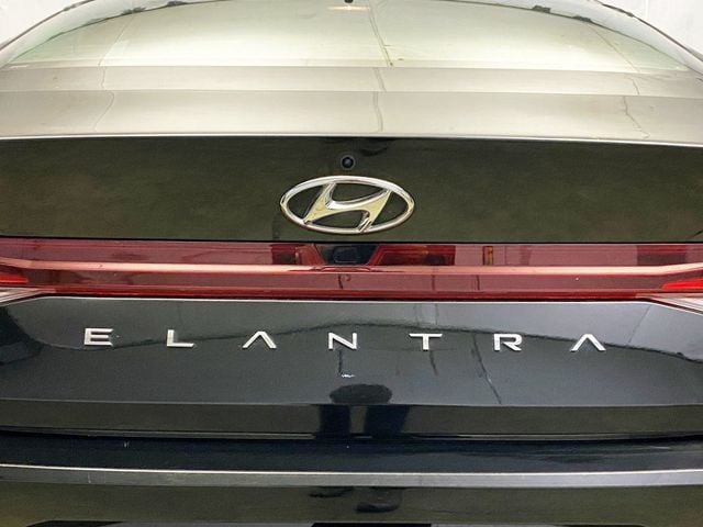 2023 Hyundai Elantra SEL IVT - 22934232 - 5
