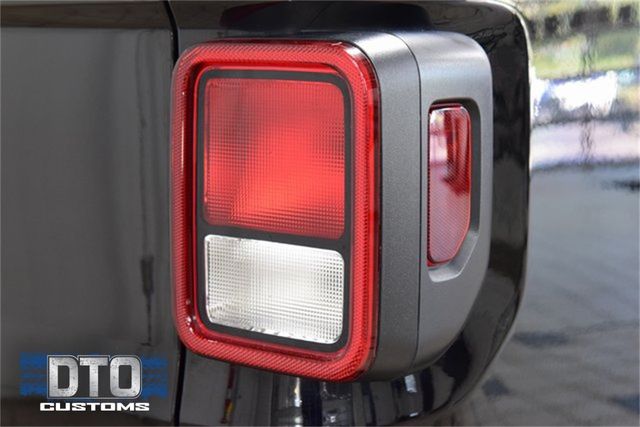 2023 Jeep Gladiator Mojave - 22875144 - 16