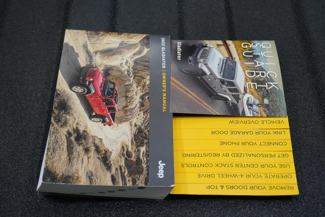 2023 Jeep Gladiator Willys 4x4 - 22875898 - 24