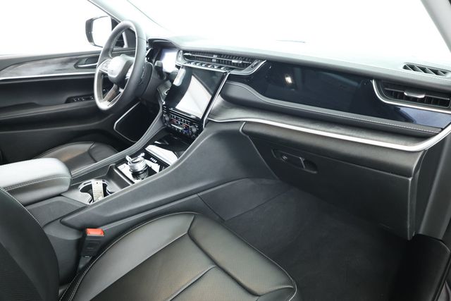 2023 Jeep Grand Cherokee 4xe 4x4 with Luxury Tech Group II & Mopar Finishing Package - 22917361 - 23