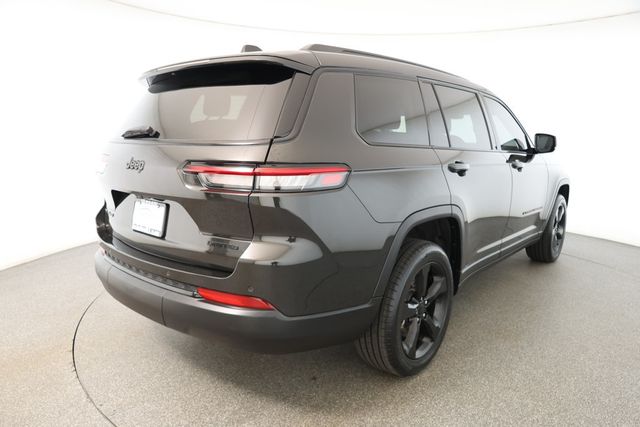 2023 Jeep Grand Cherokee L Limited 4x4 with Black Appearance Package - 22916589 - 3