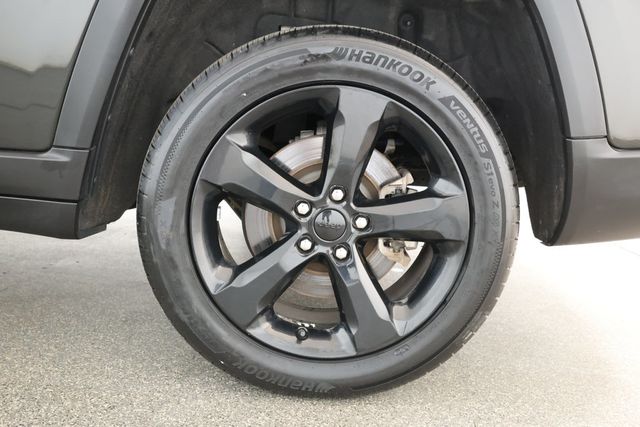 2023 Jeep Grand Cherokee L Limited 4x4 with Black Appearance Package - 22916589 - 6