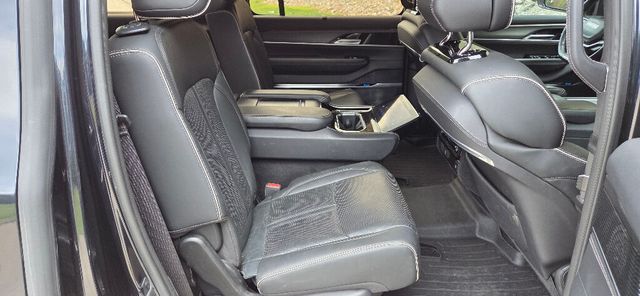 2023 Jeep Grand Wagoneer Series II Obsidian 4x4 - 22914099 - 11