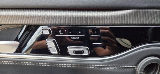 2023 Jeep Grand Wagoneer Series II Obsidian 4x4 - 22914099 - 24