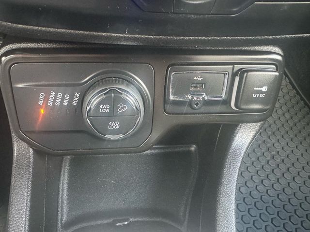 2023 Jeep Renegade Trailhawk - 22911666 - 21