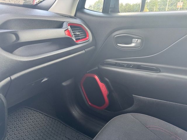 2023 Jeep Renegade Trailhawk - 22911666 - 23