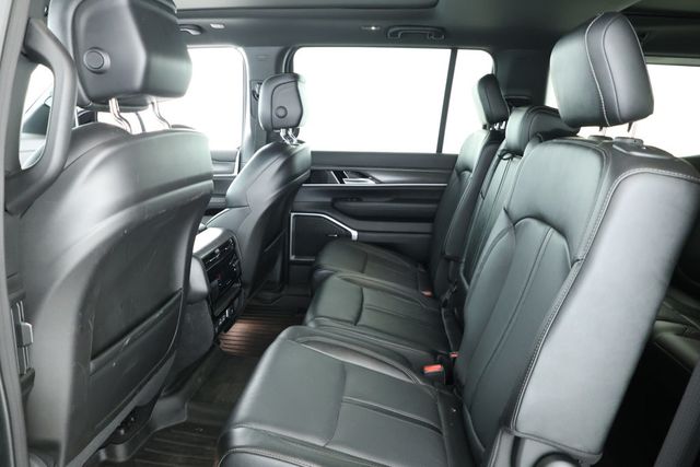 2023 Jeep Wagoneer Series II 4x4 with Premium Group - 22925267 - 19