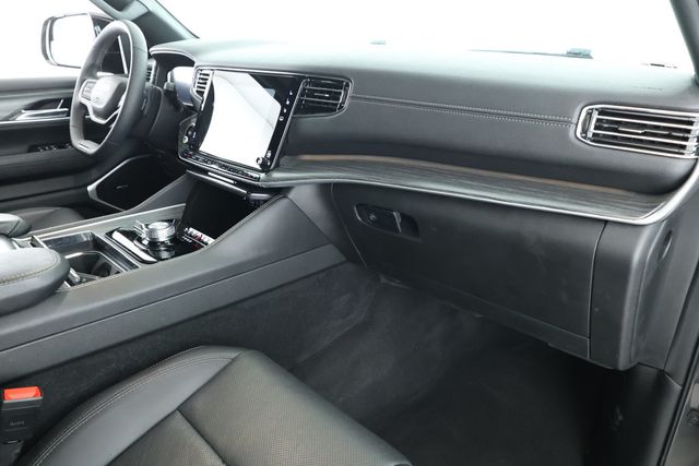 2023 Jeep Wagoneer Series II 4x4 with Premium Group - 22925267 - 24
