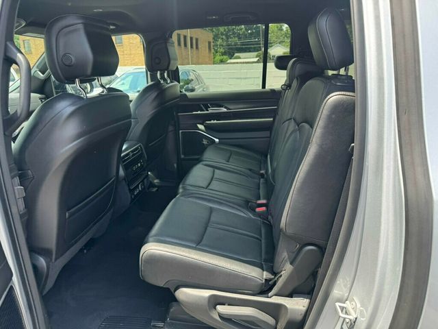 2023 Jeep Wagoneer L MSRP$73725/4X4/WagoneerL/Series2/Heated&CooledSeats/NAV - 22881039 - 11