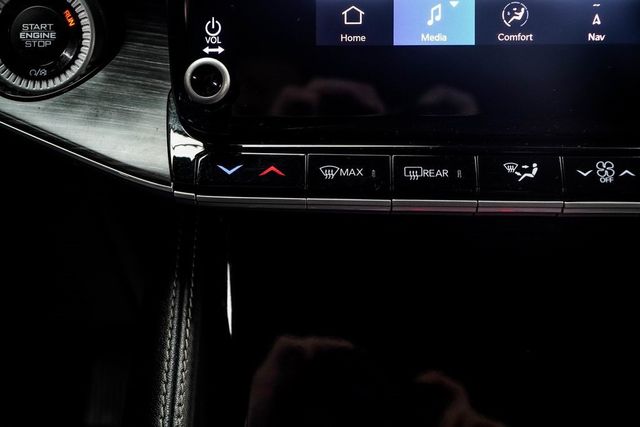 2023 Jeep Wagoneer L Series II - 22910013 - 24