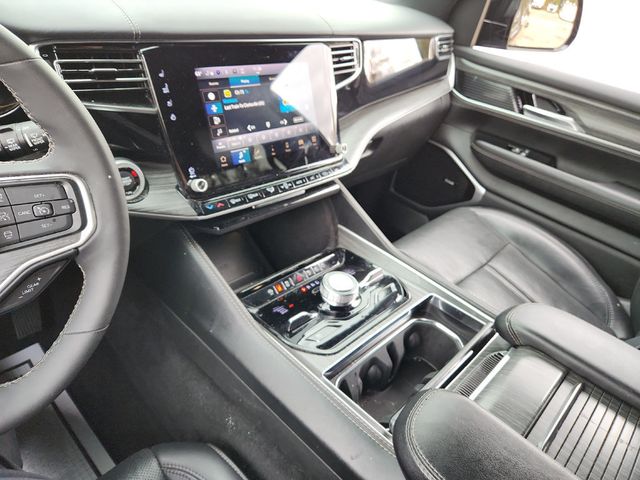 2023 Jeep Wagoneer L Series III 4x4 with Premium and Preferred Equipment Groups - 22934180 - 13
