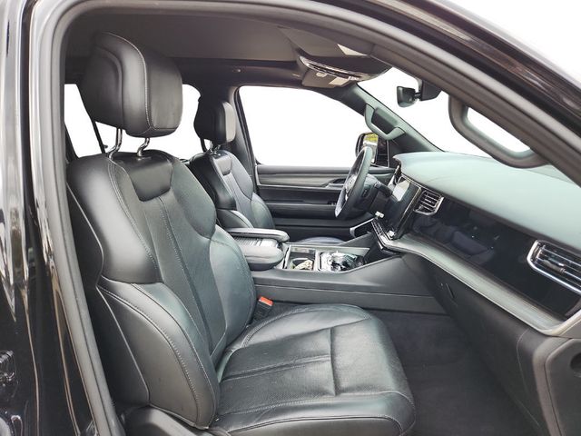 2023 Jeep Wagoneer L Series III 4x4 with Premium and Preferred Equipment Groups - 22934180 - 16