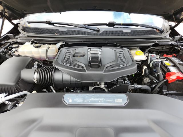 2023 Jeep Wagoneer L Series III 4x4 with Premium and Preferred Equipment Groups - 22934180 - 17