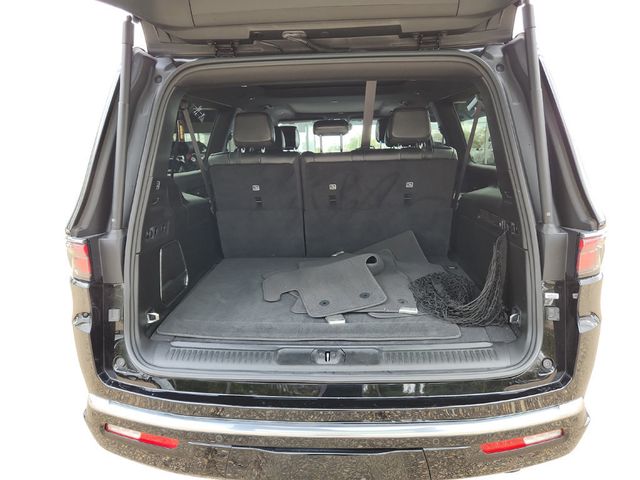 2023 Jeep Wagoneer L Series III 4x4 with Premium and Preferred Equipment Groups - 22934180 - 20