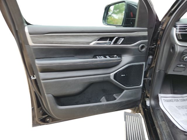 2023 Jeep Wagoneer L Series III 4x4 with Premium and Preferred Equipment Groups - 22934180 - 22