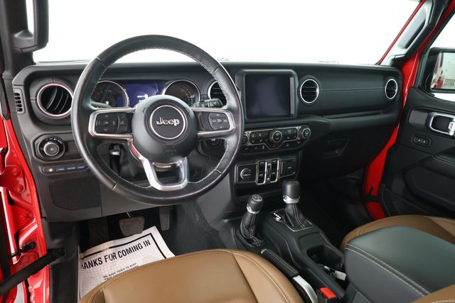 2023 Jeep Wrangler 4xe Sahara 4x4 with 3-Piece Hardtop & Cold Weather Group - 22911347 - 9