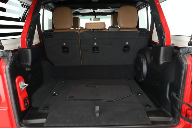 2023 Jeep Wrangler 4xe Sahara 4x4 with 3-Piece Hardtop & Cold Weather Group - 22911347 - 19