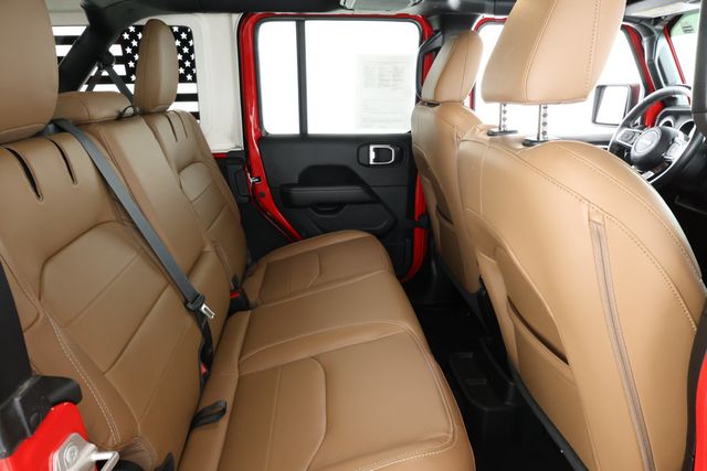 2023 Jeep Wrangler 4xe Sahara 4x4 with 3-Piece Hardtop & Cold Weather Group - 22911347 - 20