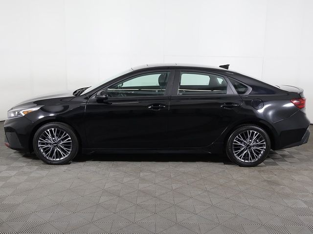 2023 Kia Forte GT-Line IVT - 22929439 - 17