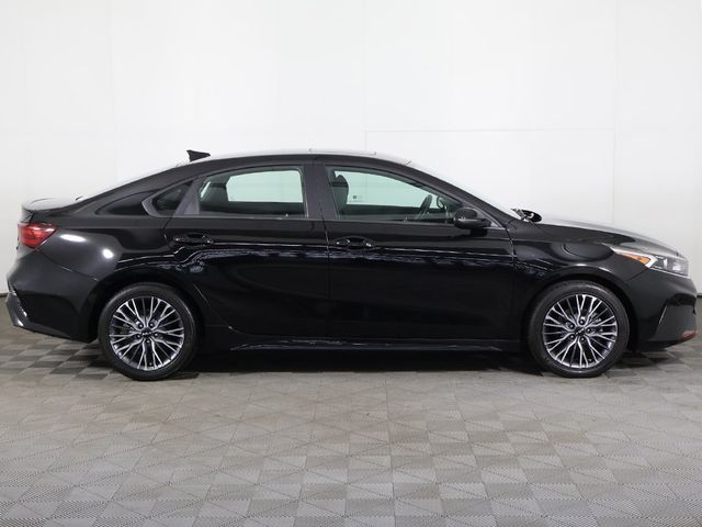 2023 Kia Forte GT-Line IVT - 22929439 - 18