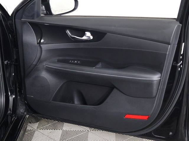 2023 Kia Forte GT-Line IVT - 22929439 - 24