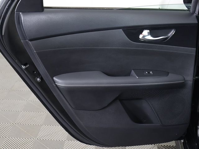 2023 Kia Forte GT-Line IVT - 22929439 - 25