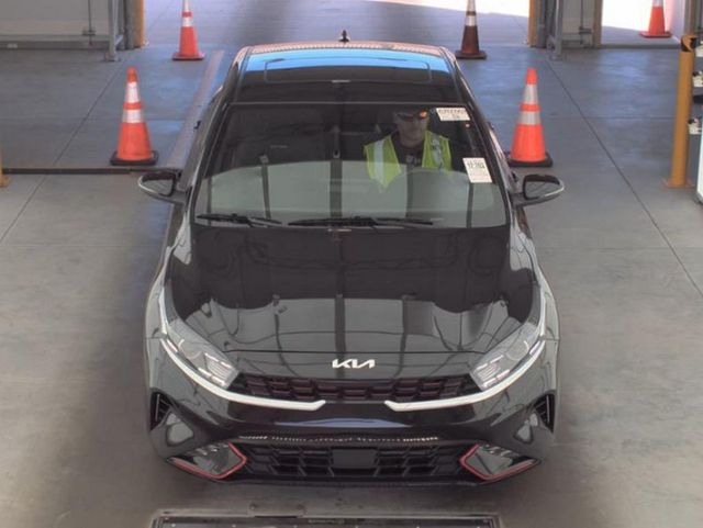 2023 Kia Forte GT-Line IVT - 22929439 - 2