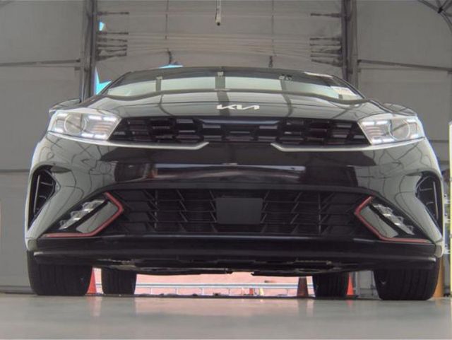 2023 Kia Forte GT-Line IVT - 22929439 - 3