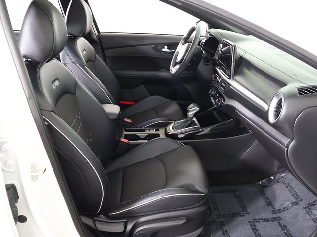 2023 Kia Forte GT-Line IVT - 22933862 - 30