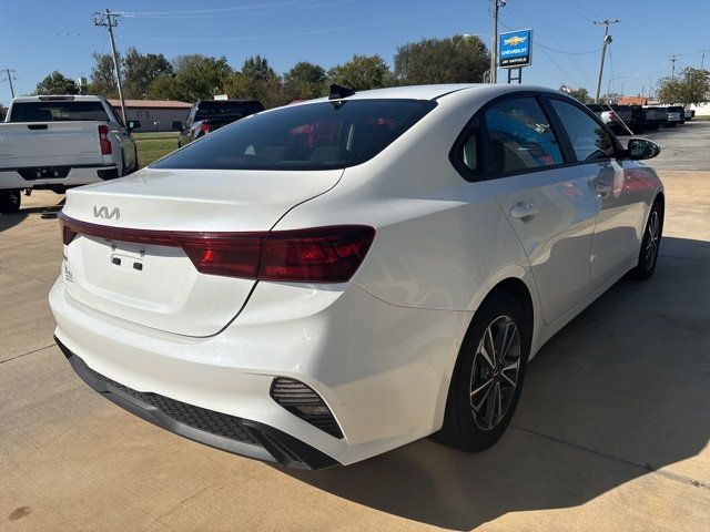2023 Kia Forte LXS IVT - 22912188 - 3