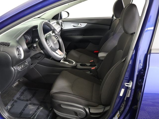 2023 Kia Forte LXS IVT - 22921456 - 26