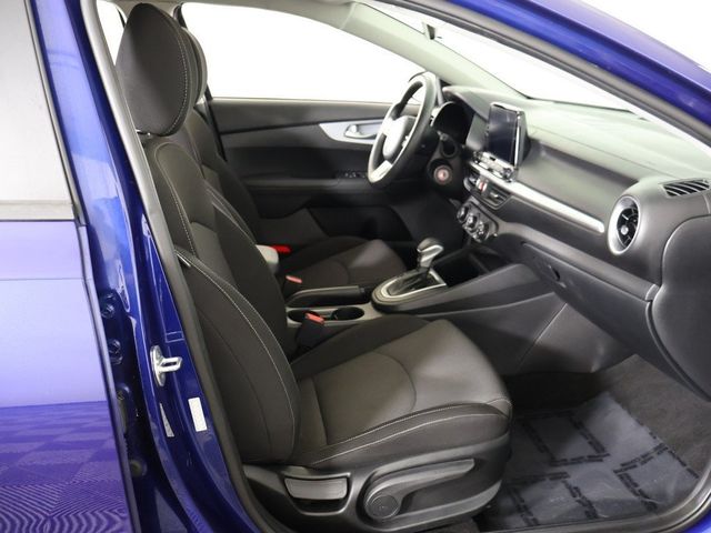 2023 Kia Forte LXS IVT - 22921456 - 27