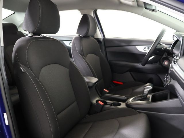 2023 Kia Forte LXS IVT - 22921456 - 28